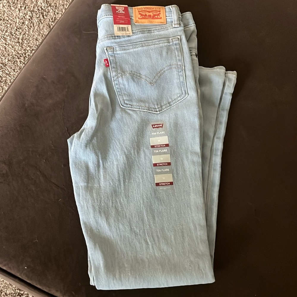 Girls Levi’s flare jeans NWT